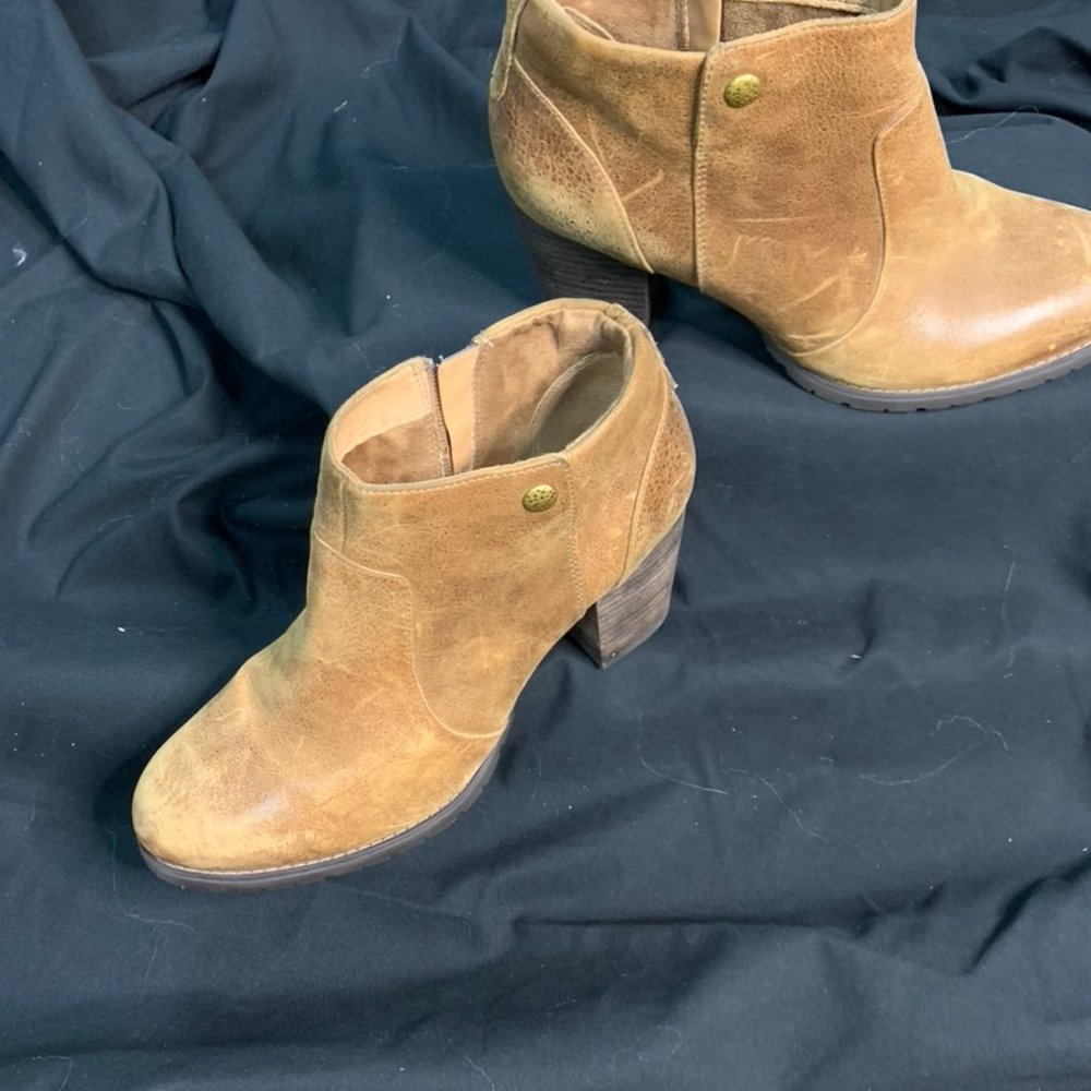 Clarks Bootie